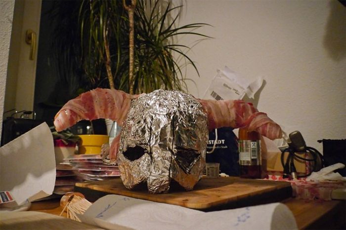 The Brand New And Unique SKYRIM Mask!!!
