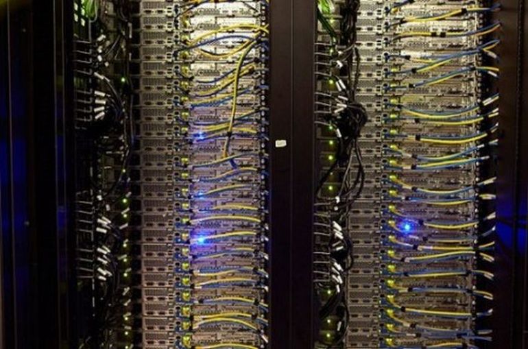 Facebook Serverski Poslužitelji