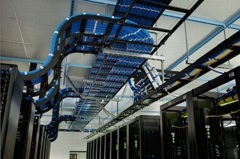 Facebook Serverski Poslužitelji